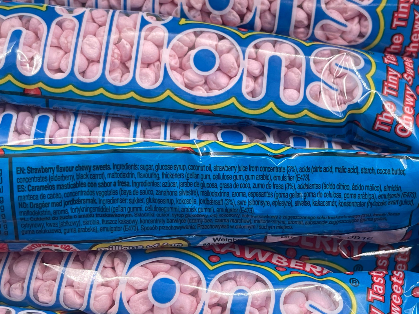 *SPECIAL* Millions Strawberry Tubes 45g