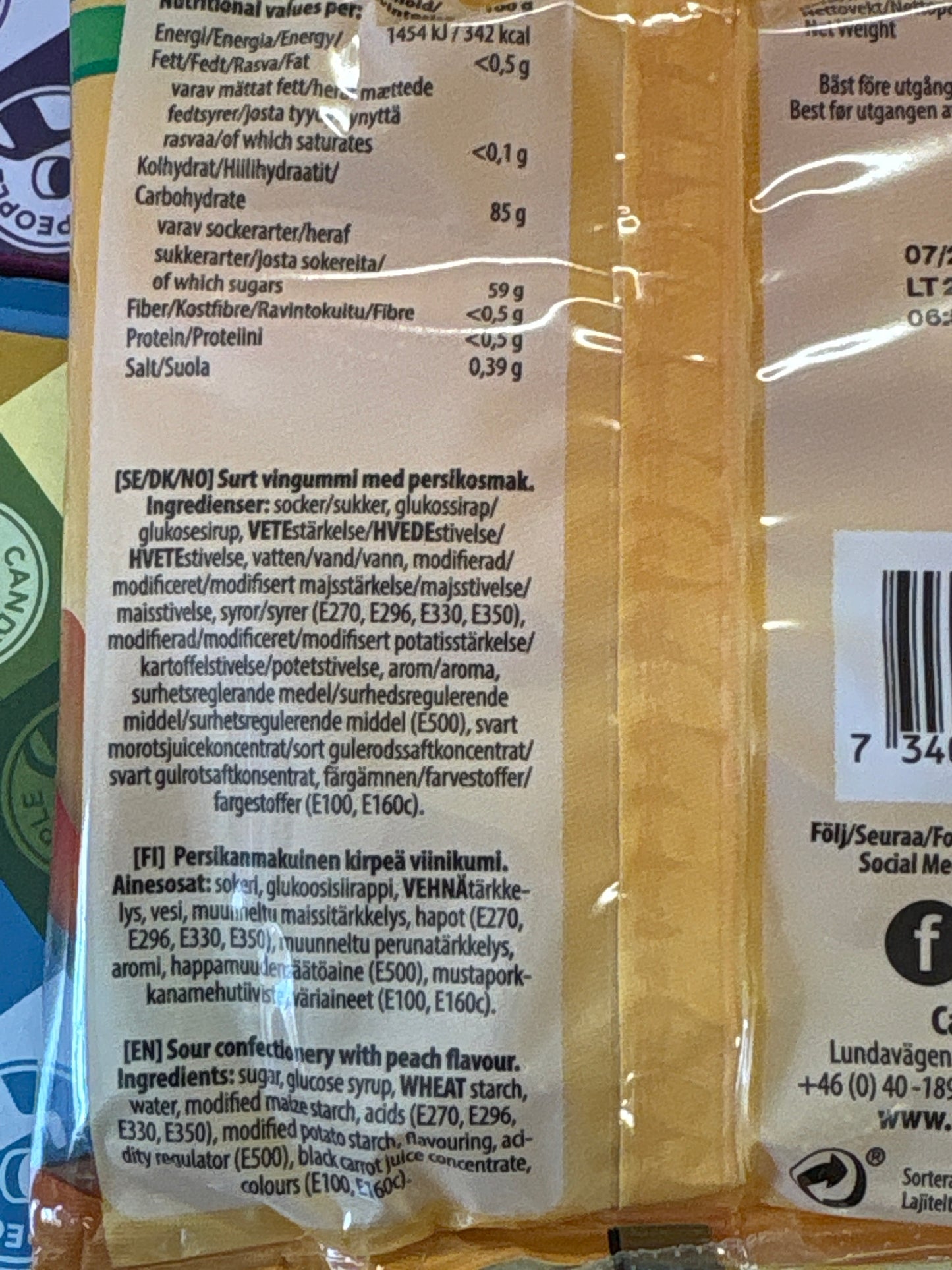 Swedish Candy People Sour Peach Minis 70g