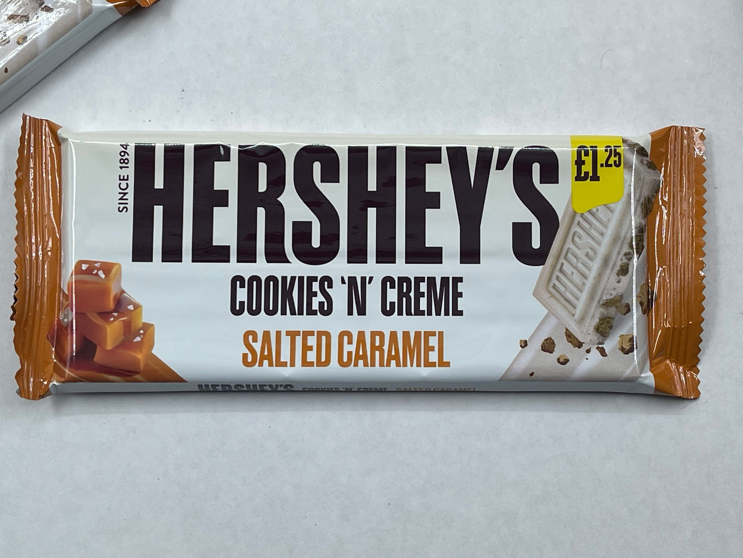 OVERSTOCK CLEARANCE Hershey’s Cookies ‘n’ Creme Salted Caramel 90g