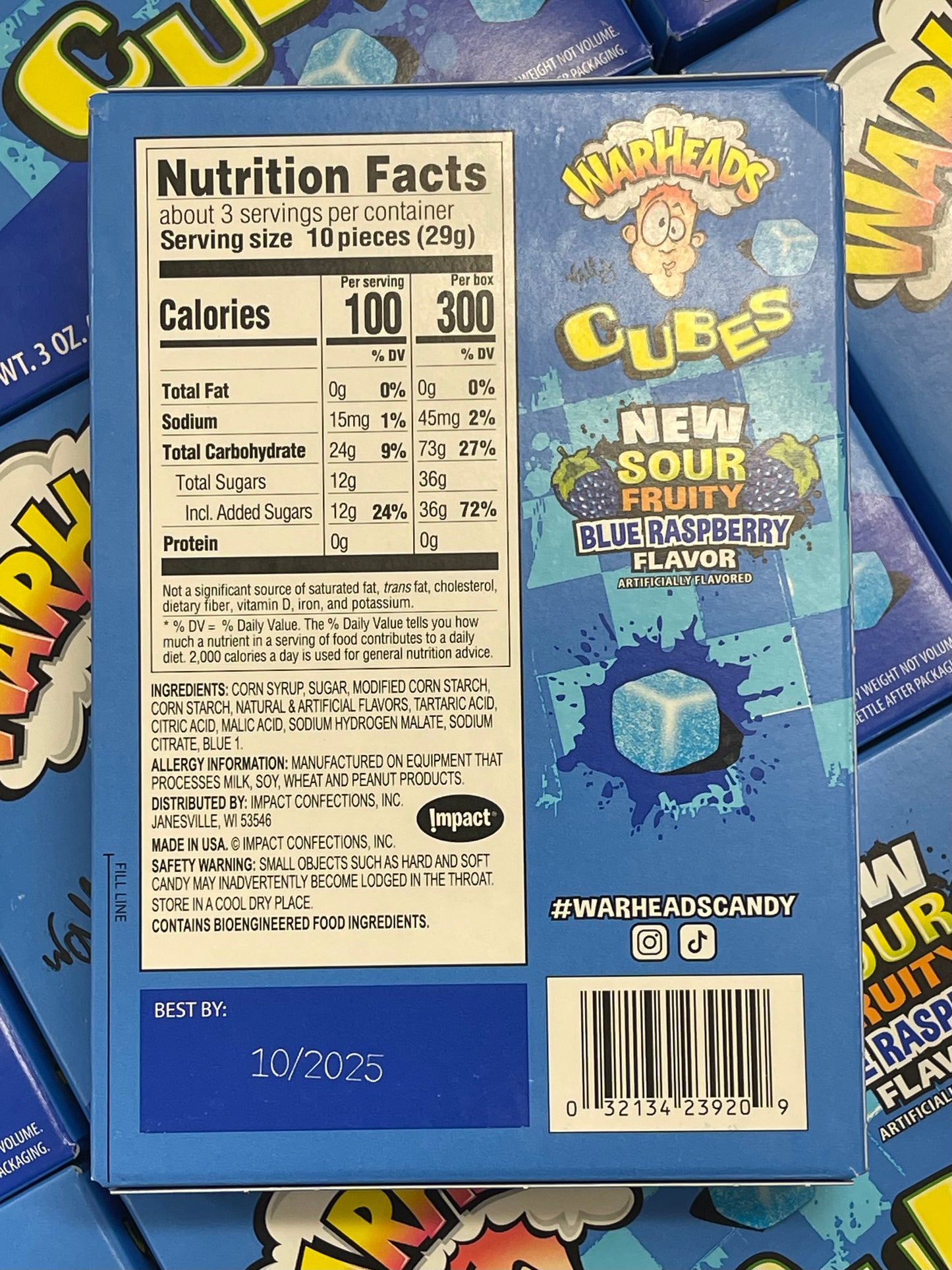 Warheads Blue Raspberry Cubes Theatre Box 85g