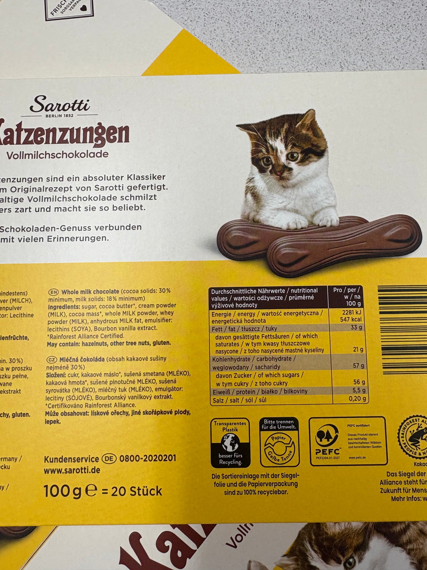 Sarotti Katzenungen (Chocolate Cat Tongues)